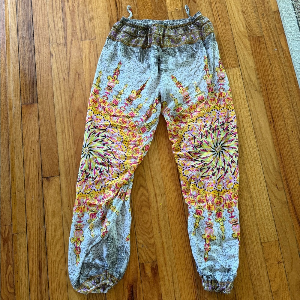 Women sunburst harem pants for festivals or yoga